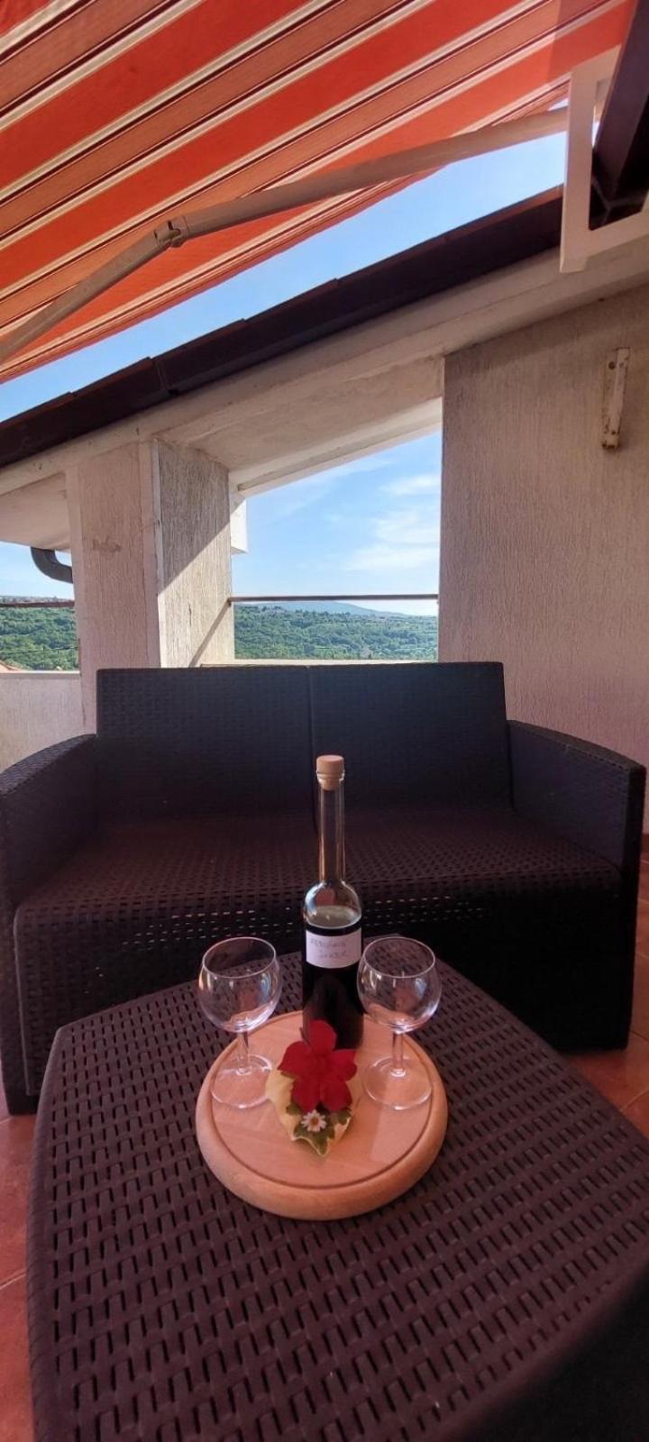 Apartma Mimi Dekani Экстерьер фото